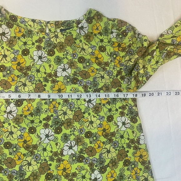 ModCloth Size M Shift Mini Dress Bright Green/Yellow Daisy Retro Inspired 60’s - Picture 5 of 14